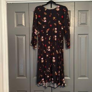 Black flower pattern lightweight dress